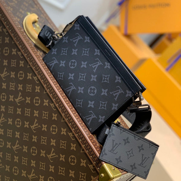 ANPHA WEARABLE WALLET 18 IN BLACK MONOGRAM ECLIPSE REVERSE CALFSKIN