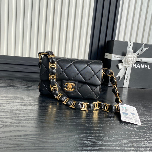 SMALL FLAP BAG 21 IN BLACK CALFSKIN GOLD DOUBLE C THICK CHAIN